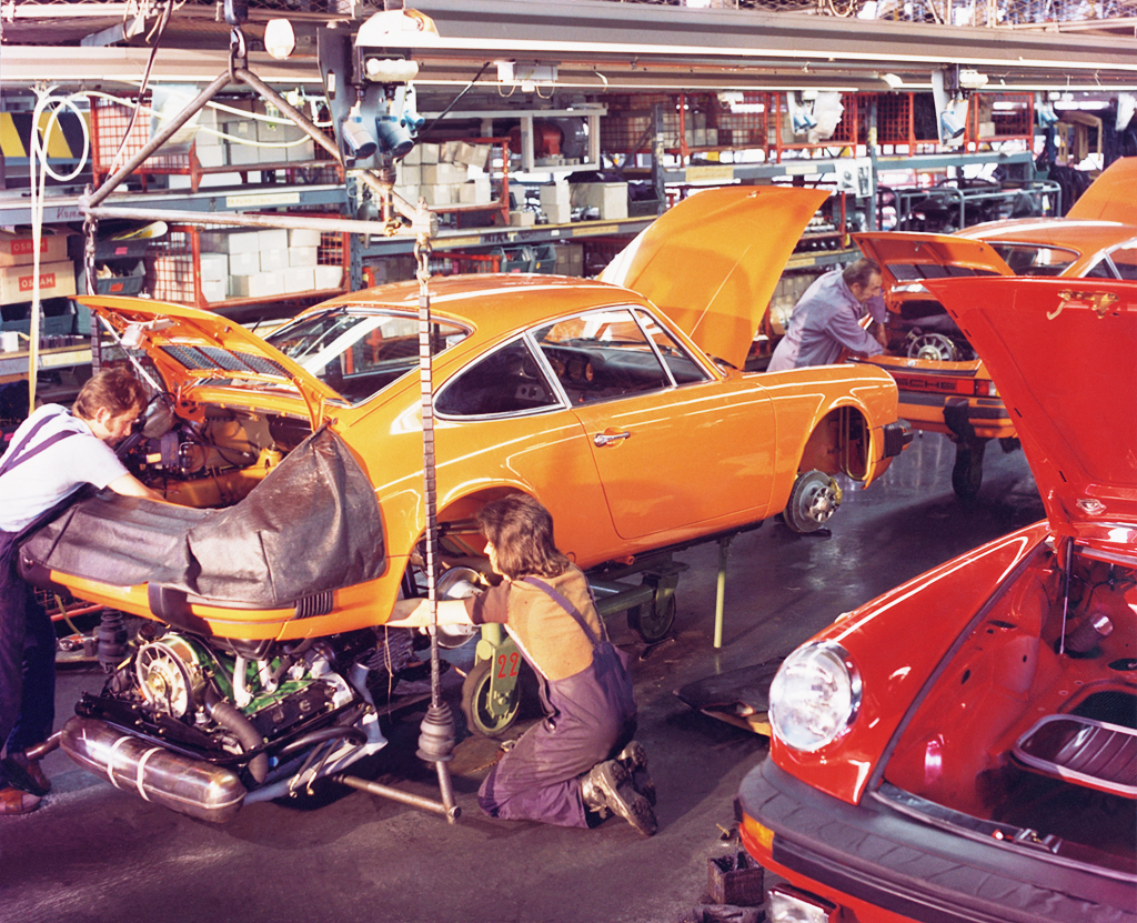 1976 Porsche 911 Assembly Line